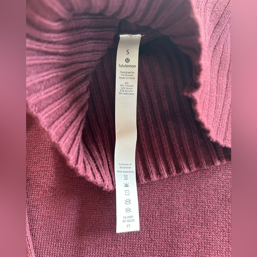 Lululemon Softer Still Dress in colour Garnet - Picture 10 of 10